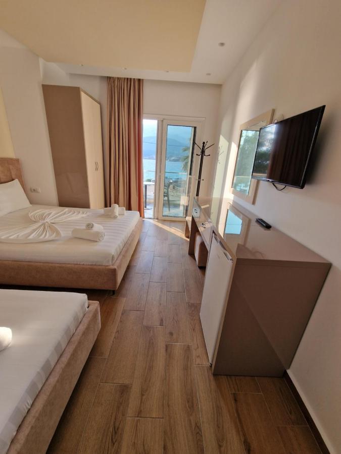 Seaside Hotel Himare Room photo