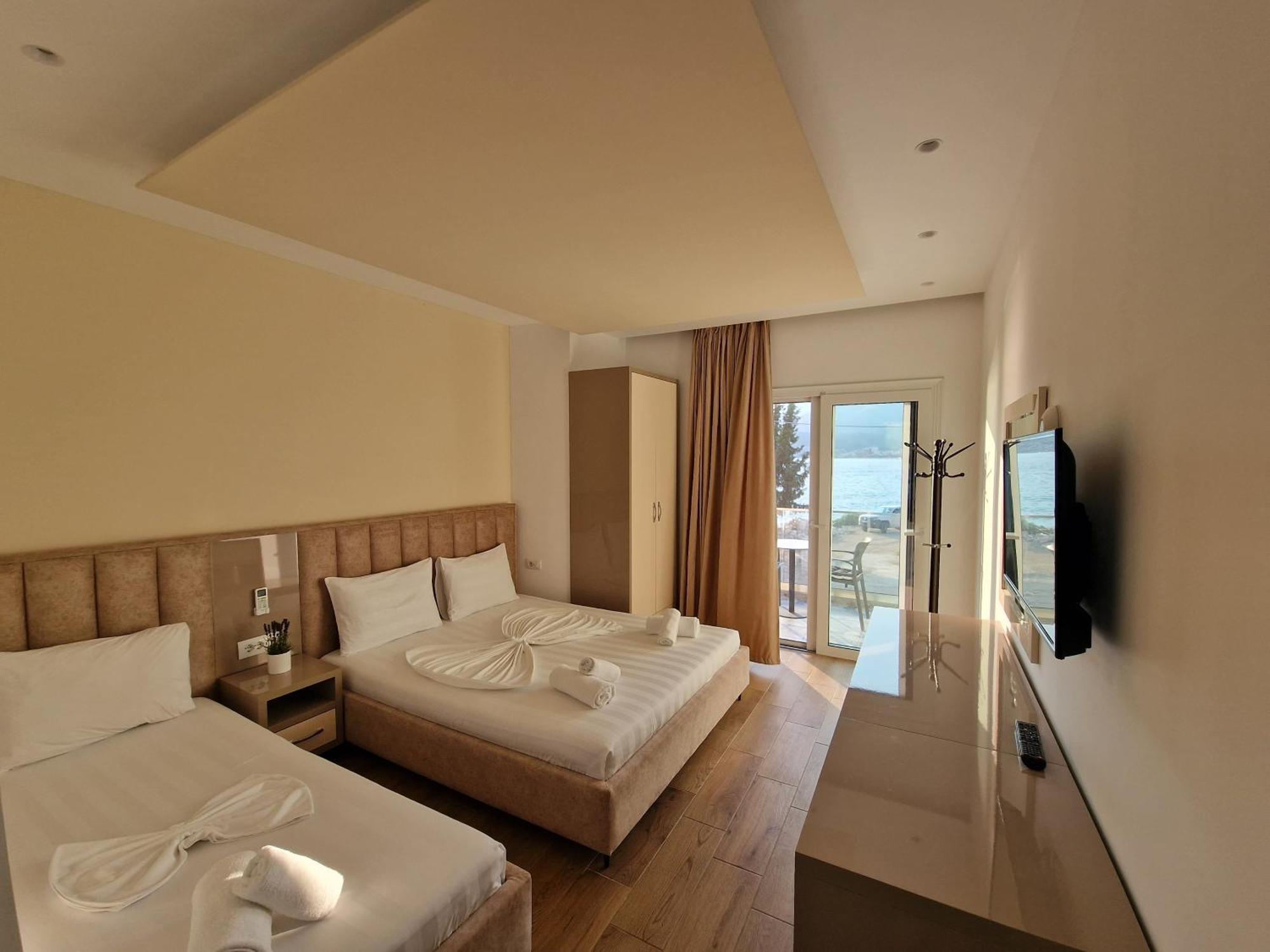Seaside Hotel Himare Room photo