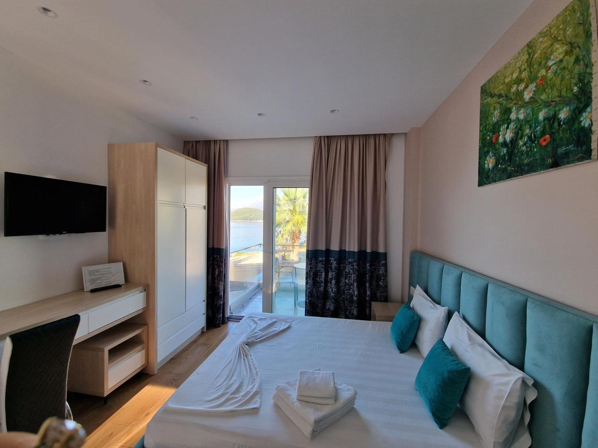 Seaside Hotel Himare Room photo
